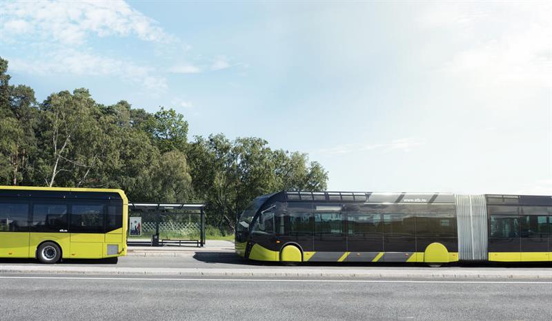 Buss og metrobuss på holdeplass
