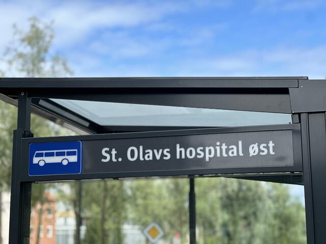 holdeplass st. olavs hospital øst