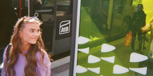 Fotograf: Posisjon. På vei hjem med nattbussen